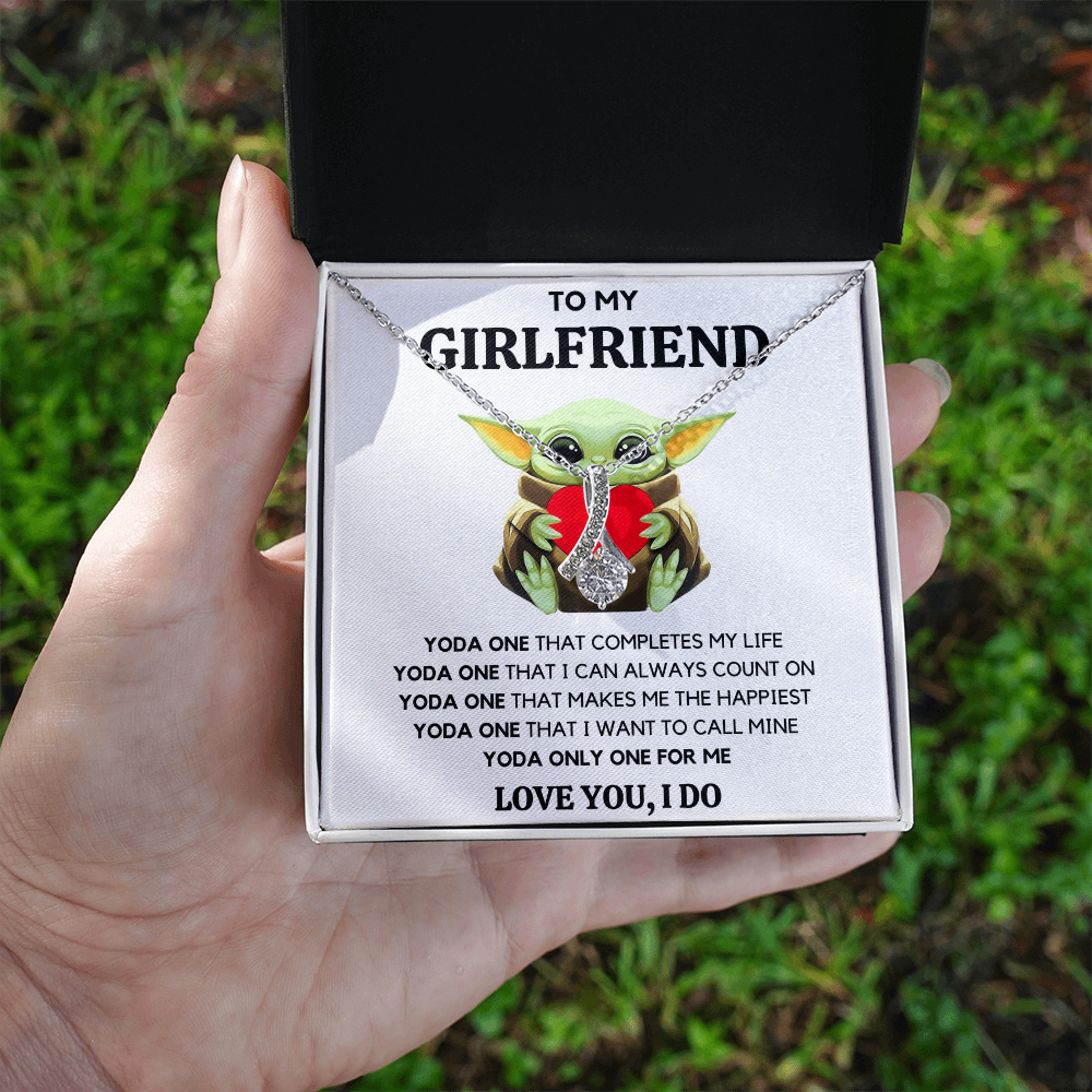 TO MY GIRLFRIEND ALLURING NECKLACE
