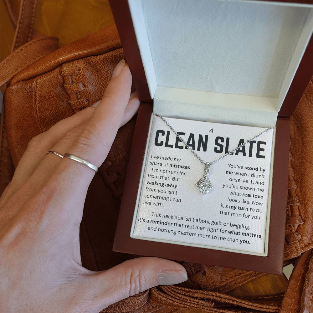 APOLOGY A CLEAN SLATE ALLURING NECKLACE GIFT SET