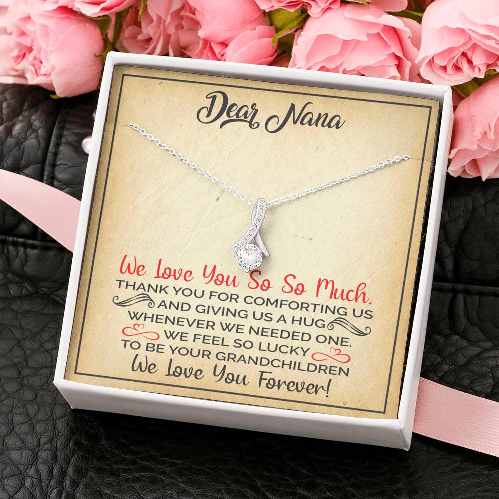 DEAR NANA "HUG" ALLURING BEAUTY NECKLACE GIFT SET - ON CLOUD NINE GIFTS