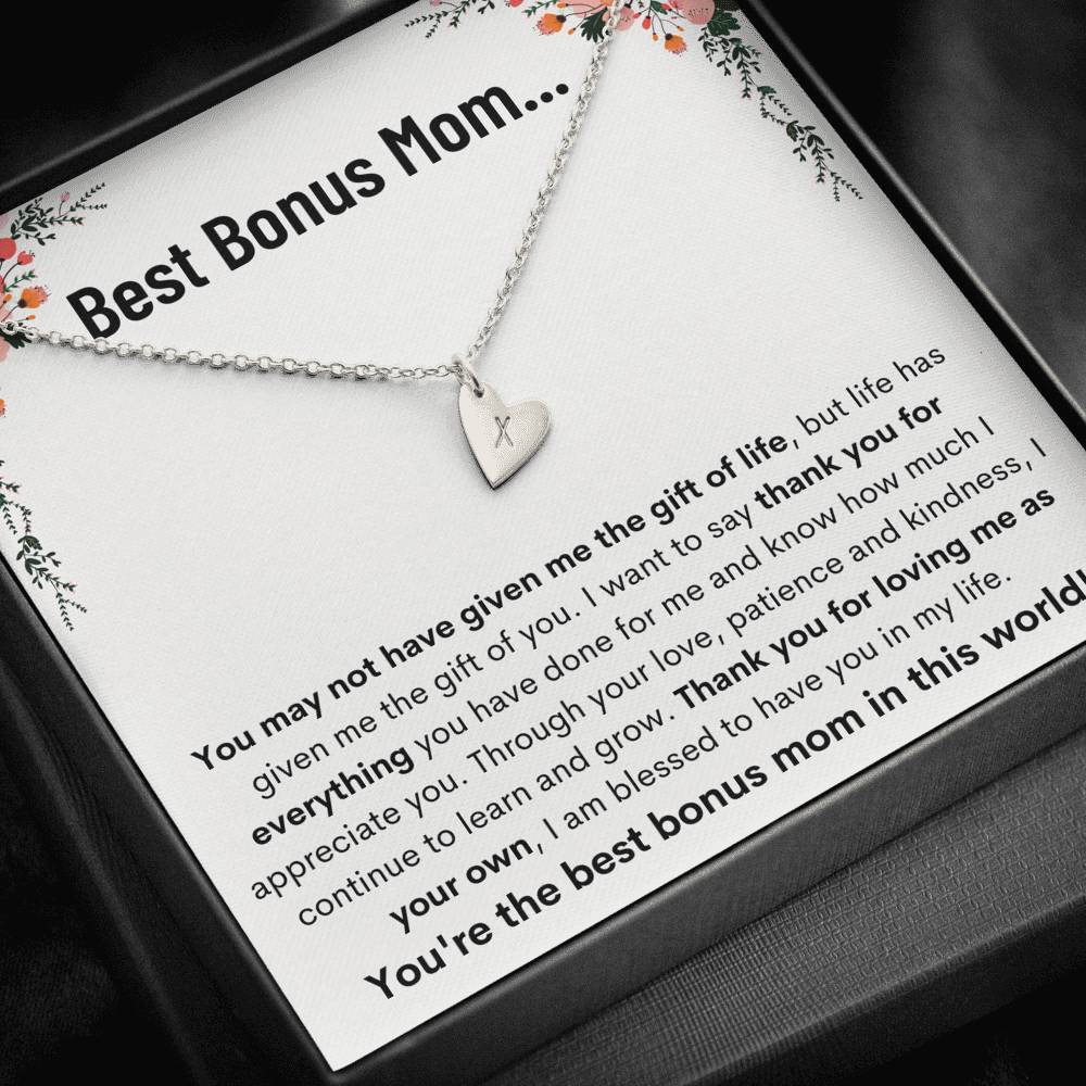 BEST BONUS MOM "LEARN AND GROW" CUSTOM NAME INITIALS ENGRAVING HEARTS NECKLACE GIFT SET - ON CLOUD NINE GIFTS
