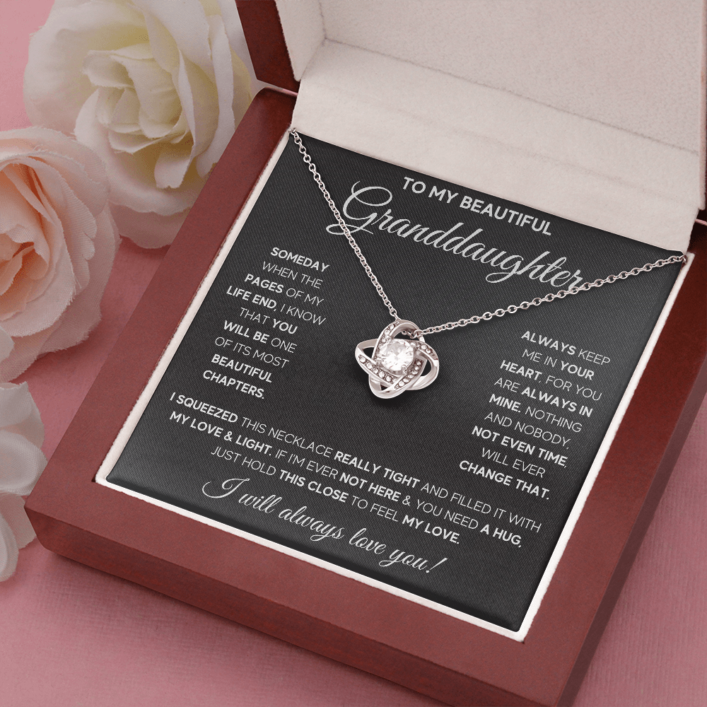 GRANDDAUGHTER NECKLACE - ON CLOUD NINE GIFTS
