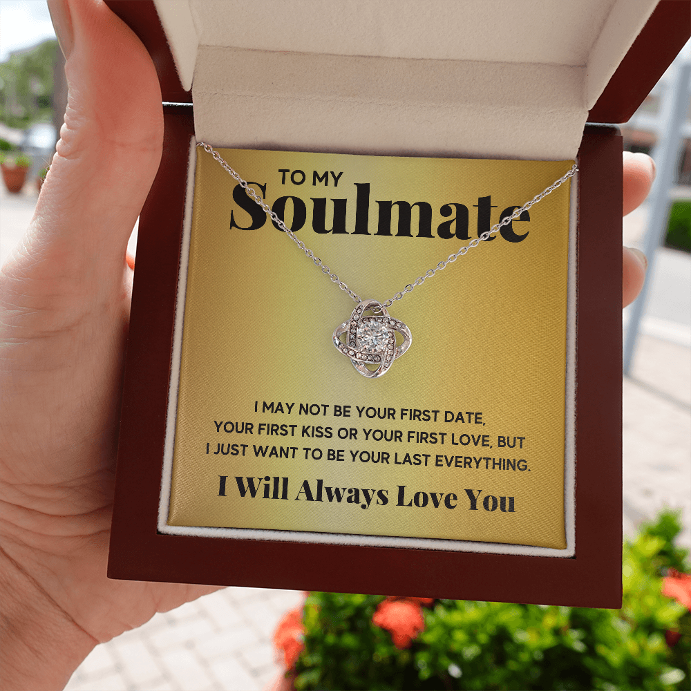 TO MY SOULMATE EVERYTHING GOLD LOVE KNOT NECKLACE GIFT SET - ON CLOUD NINE GIFTS